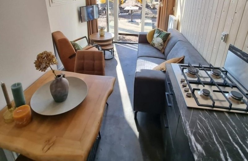 Tiny house koolmees binnen